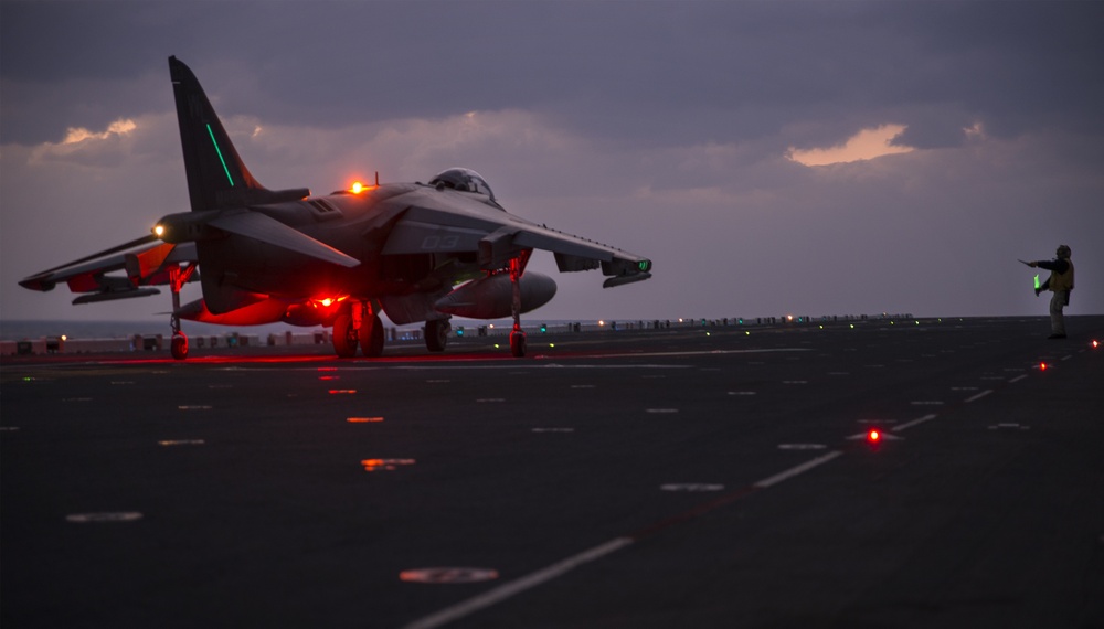 Nighttime Flight Ops aboard USS Bonhomme Richard (LHD 6)