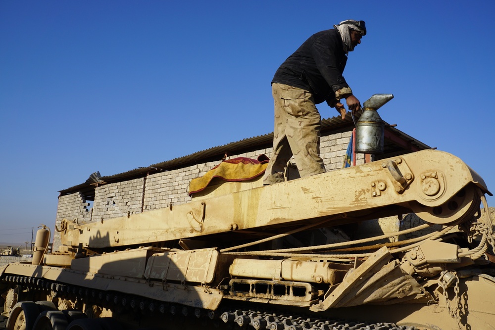 9th Iraqi Army Division fights, repairs, plans outside of Mosul