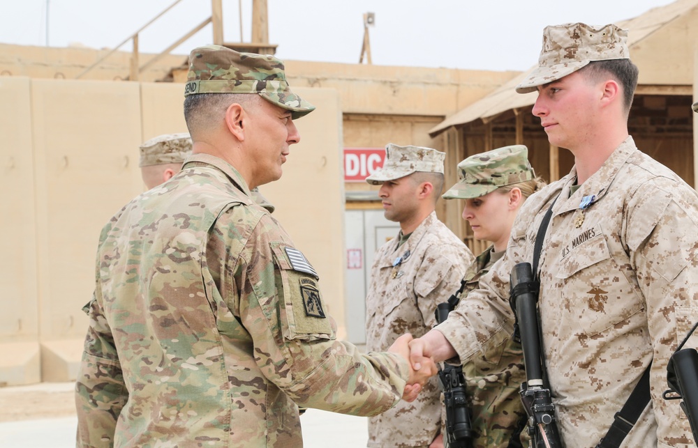 Lt. Gen. Townsend awards U.S. service members at Al Asad