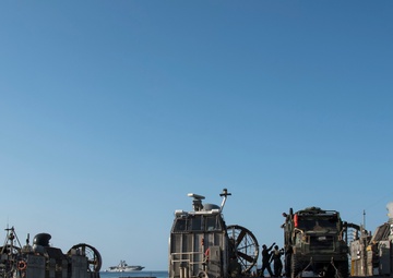 USS Bonhomme Richard (LHD 6) Arrives to Okinawa, Japan