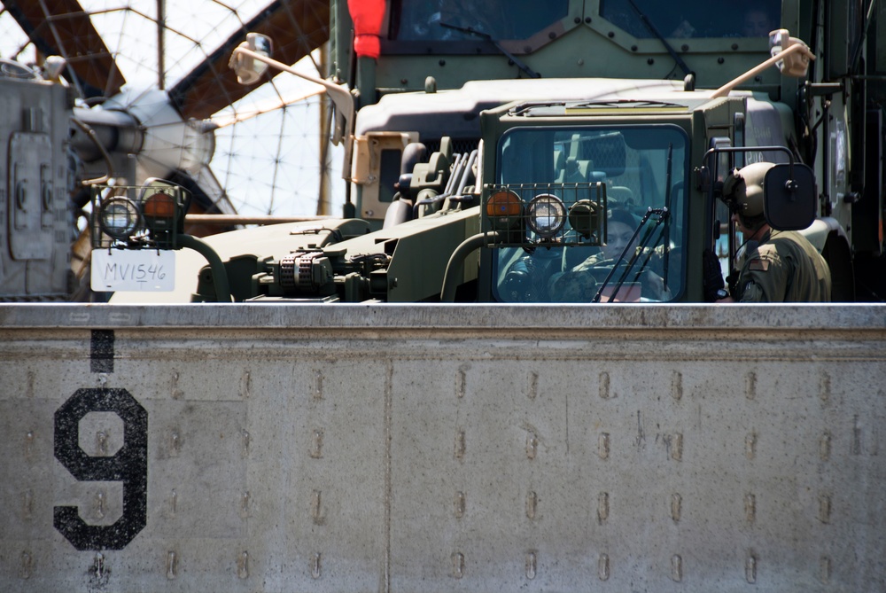 USS Bonhomme Richard (LHD 6) Arrives to Okinawa, Japan