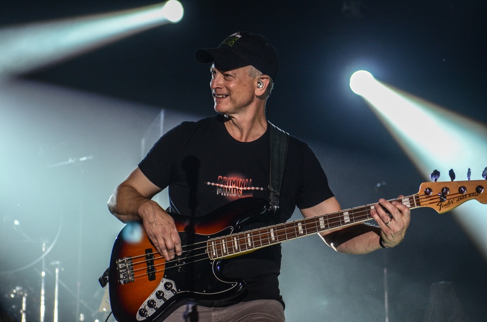 DVIDS - Images - Lt. Dan Band performs at Fort Bragg [Image 8 of 12]