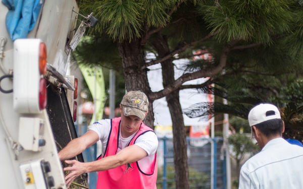 Tigers in Kadena Town: 909th AMU Airmen volunteer with Kadena Ryoku Ju Kai