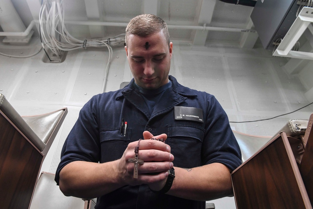 USS Wayne E. Meyer hold Ash Wednesday Sevice