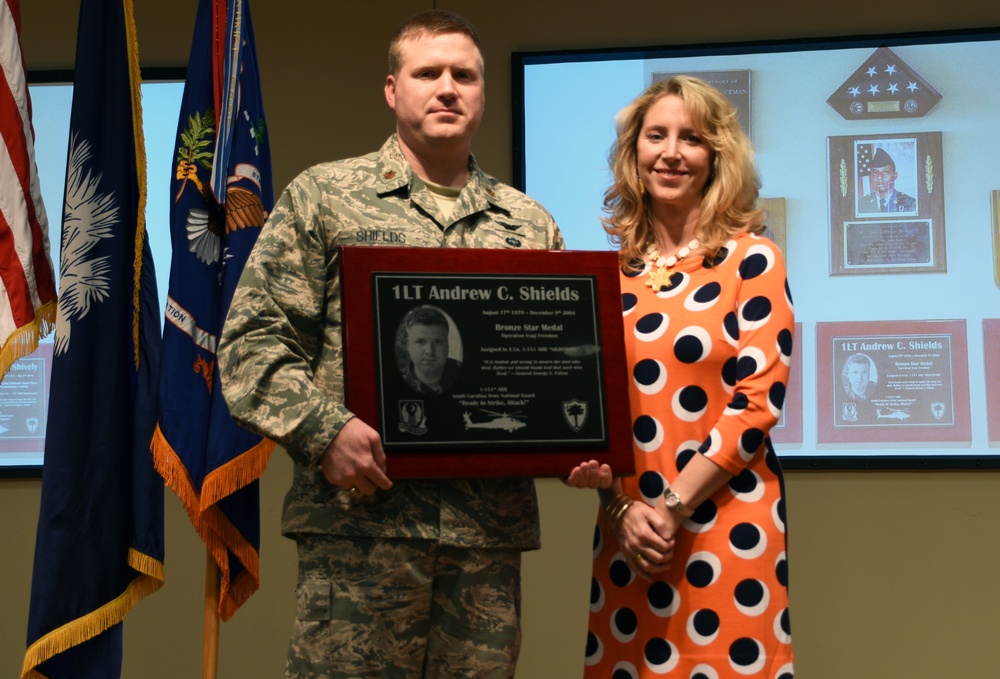 1-151st Attack Reconnaissance Battalion honors fallen Soldiers with plaque dedication