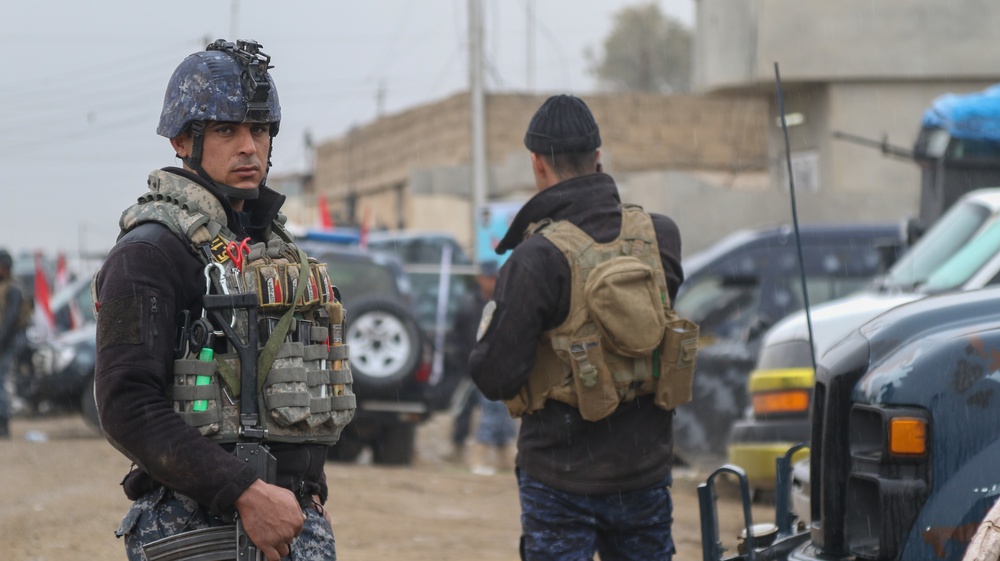 Iraqi federal police conduct operations to free West Mosul from ISIS