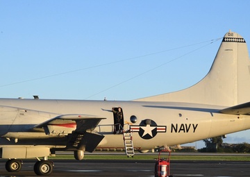 Last Golden Eagle of VP-9 flies off Marine Corps Base Hawaii