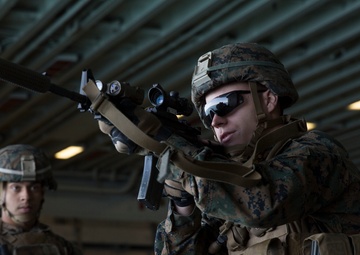 24th MEU Marines conduct speed reloads