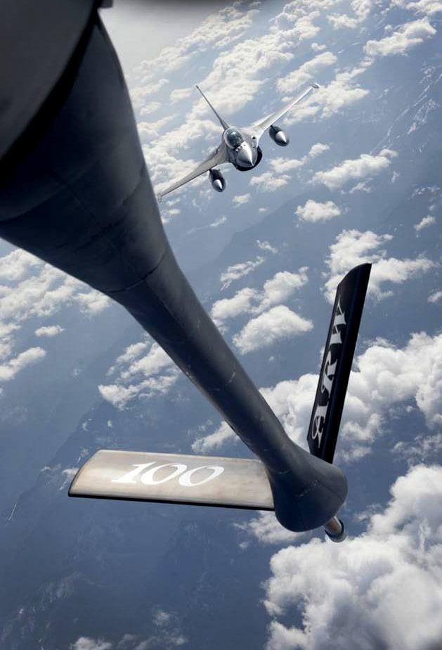 U.S. supports Romanian air force in first-ever KC-135 refueling mission
