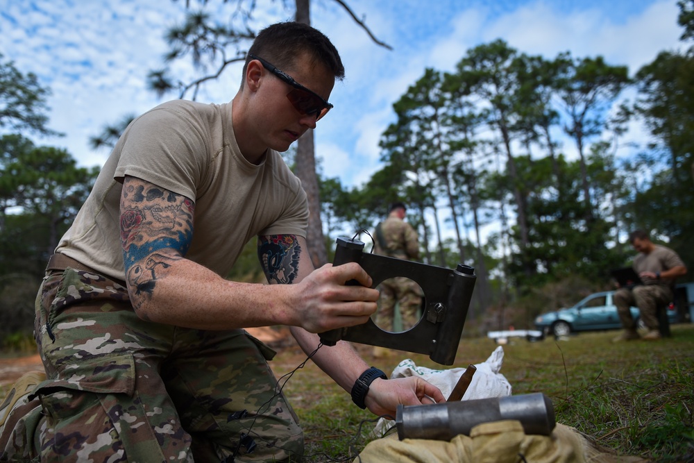 EOD Air Commandos conduct tool training