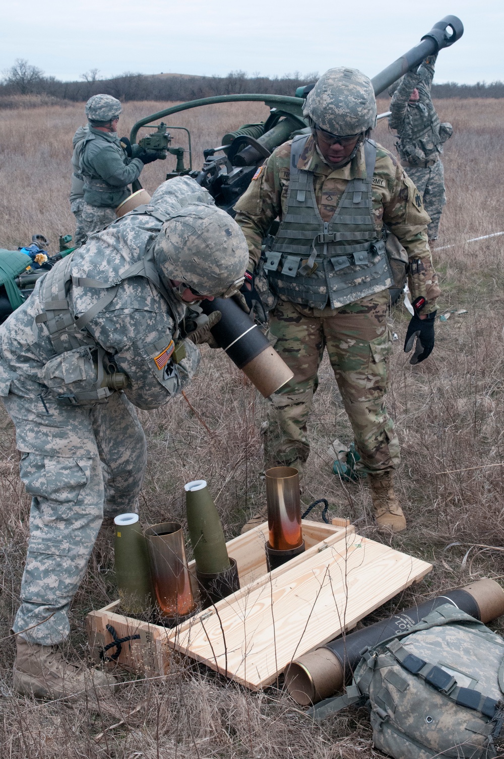 Oklahoma Aviators and Field Artillery Work Together in Air Assault Training