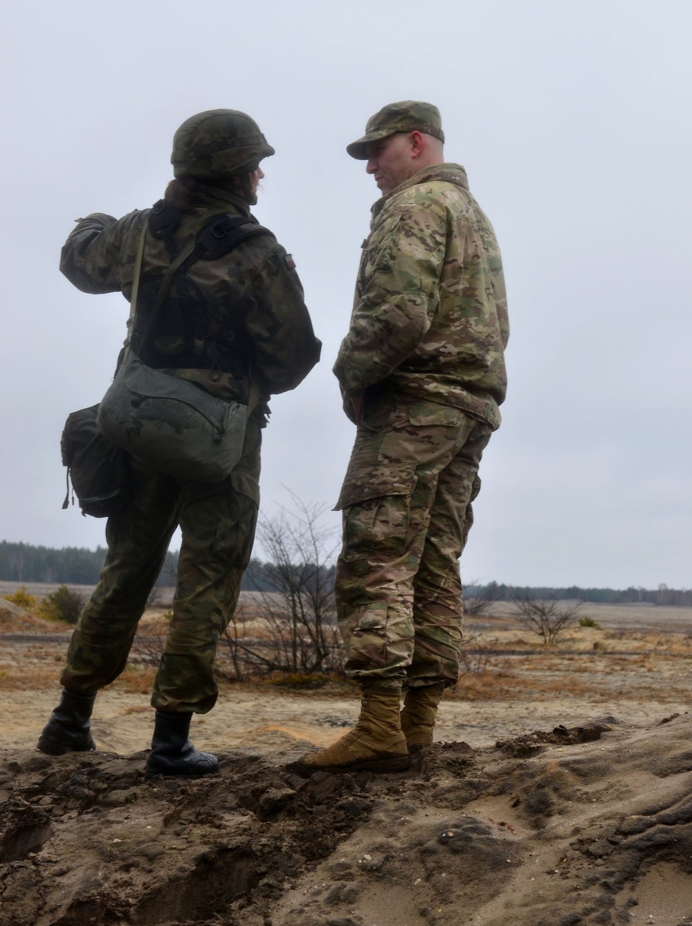 Polish and U.S. forces conduct CBRN training