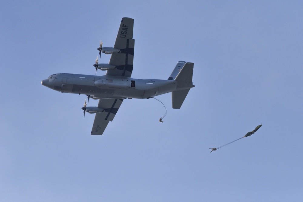 Jumping into Portugal; Portuguese and 173rd Airborne Brigade in joint airborne operation