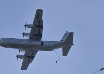 Jumping into Portugal; Portuguese and 173rd Airborne Brigade in joint airborne operation