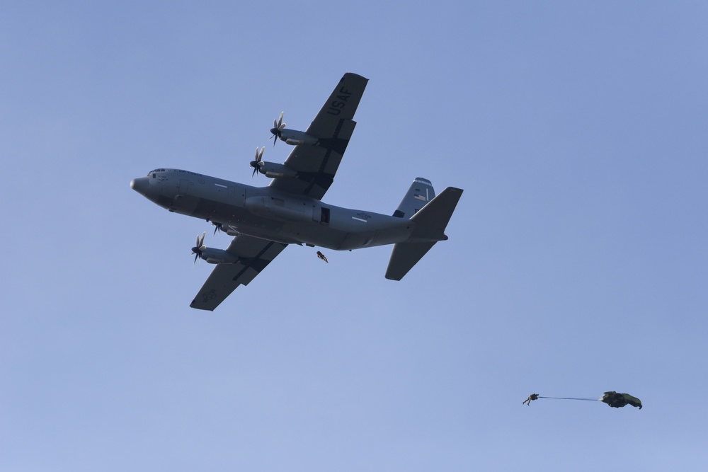 Jumping into Portugal; Portuguese and 173rd Airborne Brigade in joint airborne operation