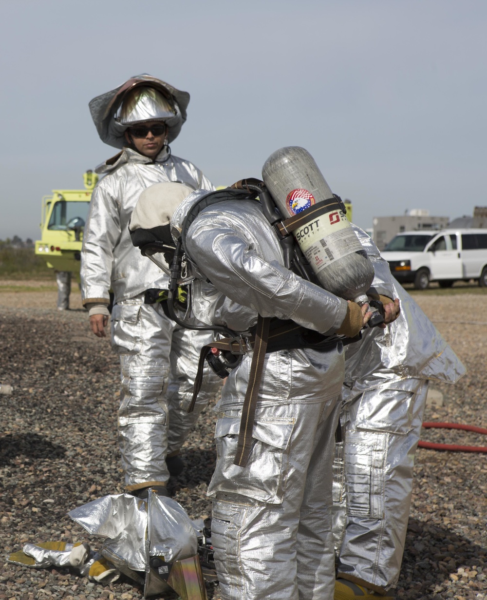 Miramar ARFF trains to stand the heat