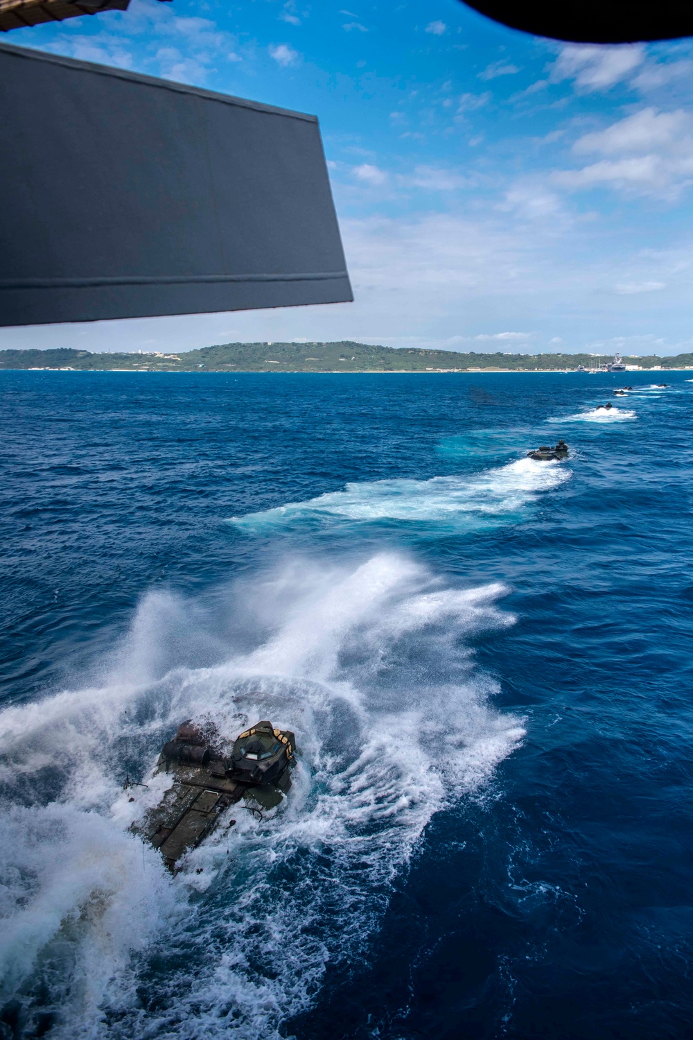 AAVs from 31st MEU depart from USS Green Bay