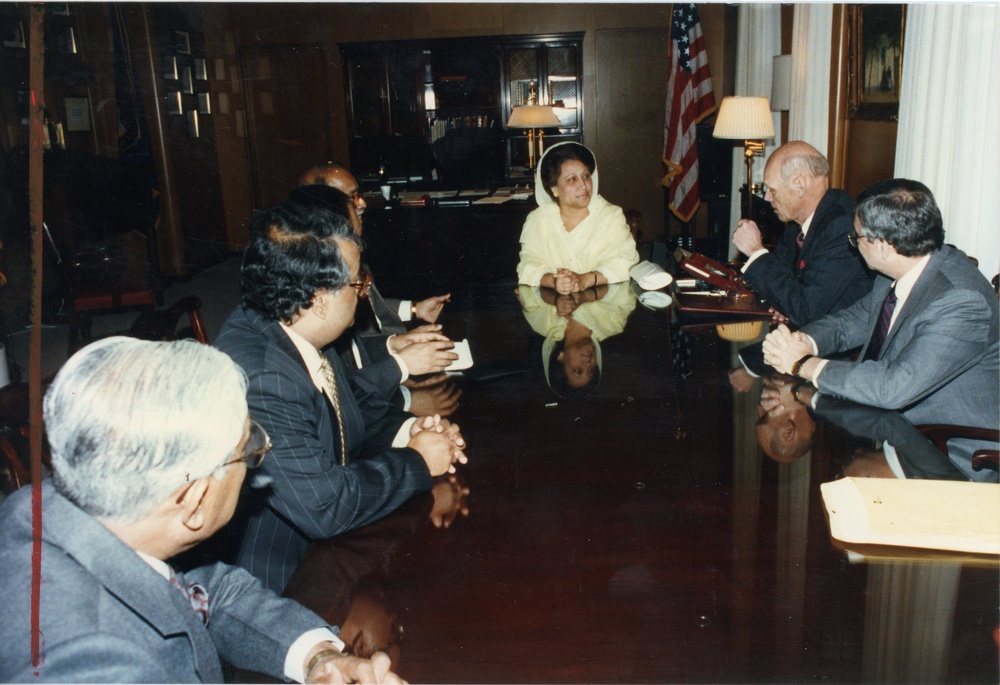 Roskens - w/ President of Bangladesh