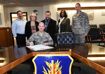 Military Saves classes inform Airmen and families