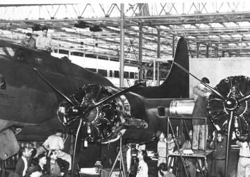 B-17 undergoes heavy maintenance in Oklahoma City in 1942.