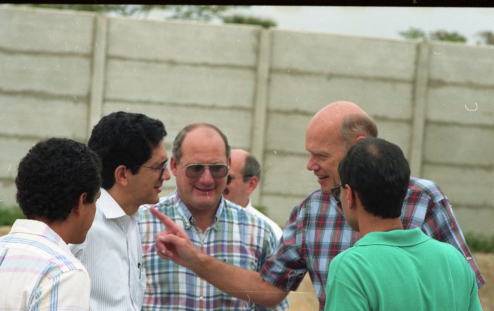 Roskens - Bolivia 1990-1992 MGT w/ Officials