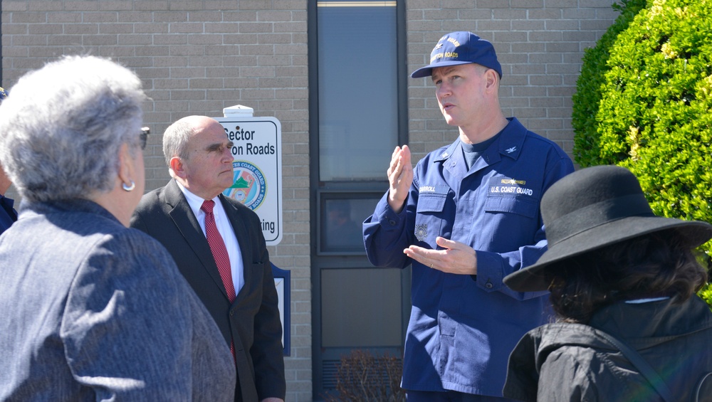 Base Portsmouth command hosts tour for City of Portsmouth, Va mayor and council members