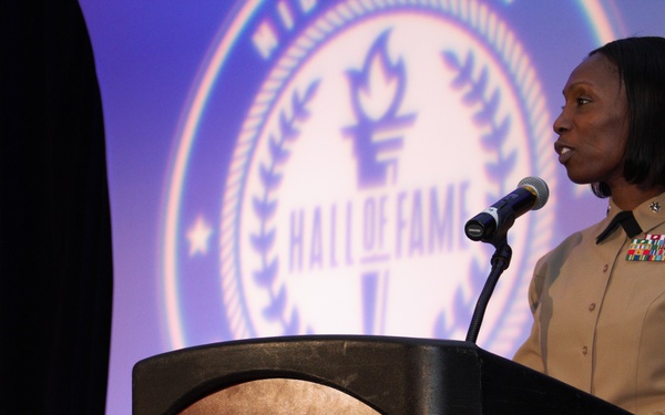 Marines Present Excellence in Leadership Award at MEAC Hall of Fame Brunch