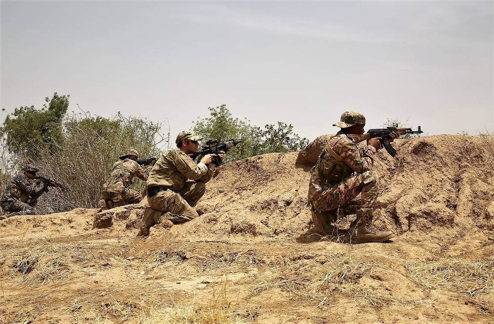 Flintlock 2017 beach infiltration exercise in Chad