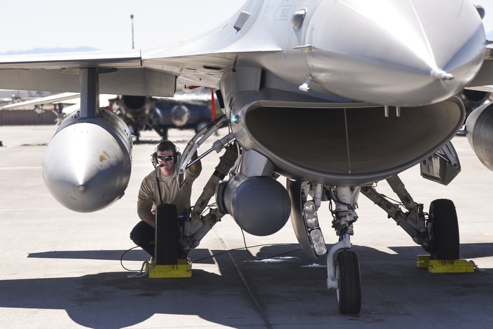 187th Fighter Wing maintainers during Red Flag 17-2