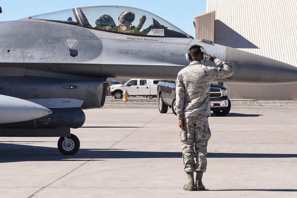 187th Fighter Wing maintainers during Red Flag 17-2