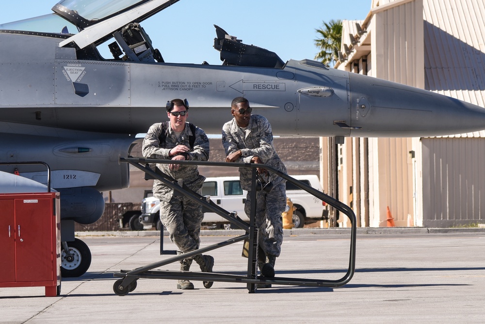 187th Fighter Wing maintainers during Red Flag 17-2