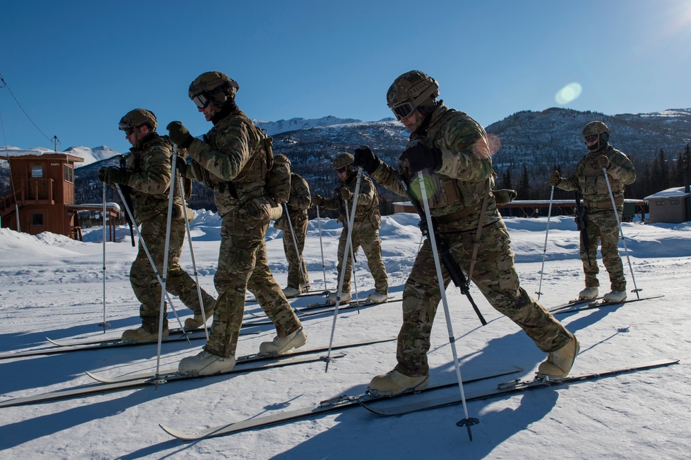 3rd Air Support Operations Squadron conduct Arctic live-fire training