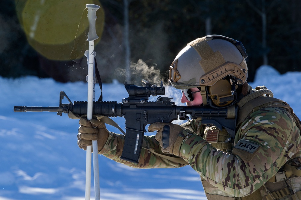 3rd Air Support Operations Squadron conduct Arctic live-fire training