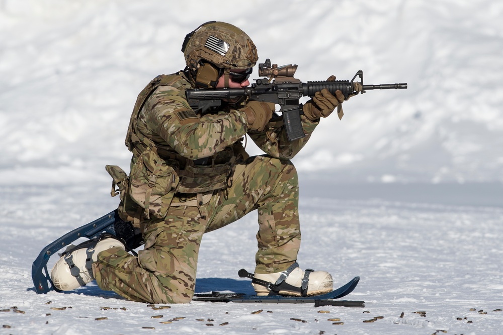 3rd Air Support Operations Squadron conduct Arctic live-fire training