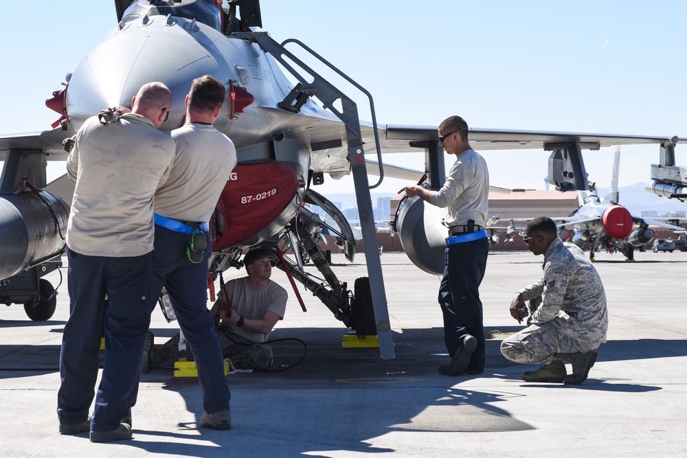 187th Fighter Wing maintainers during Red Flag 17-2