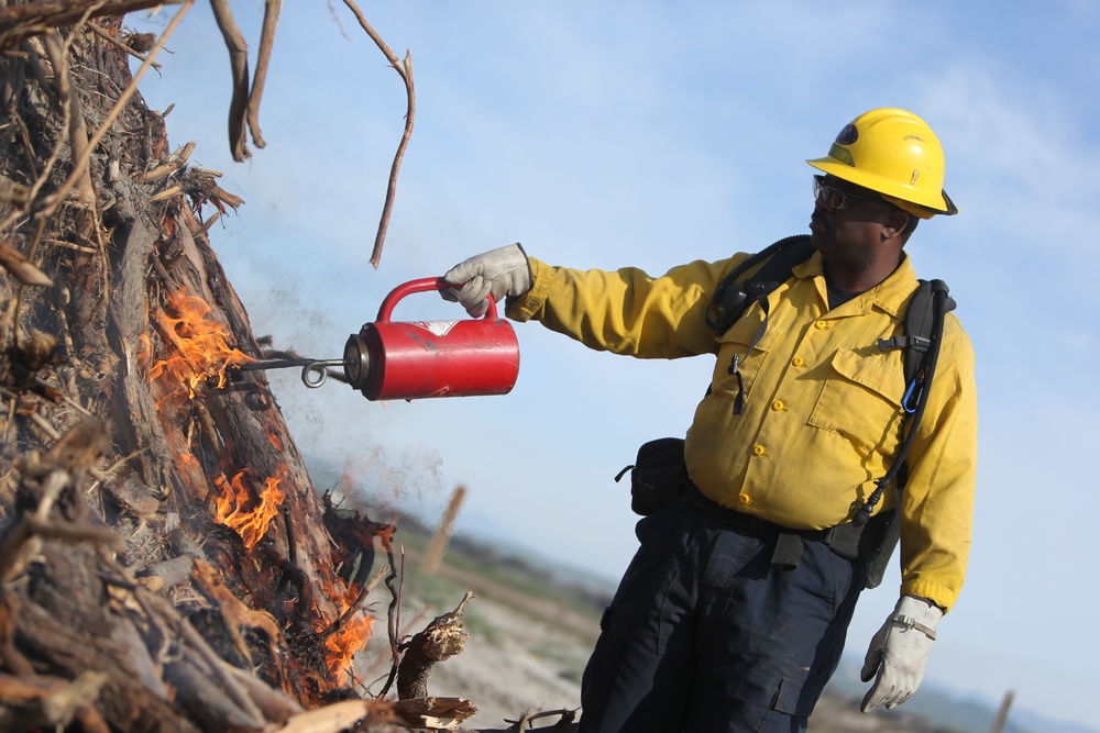 Camp Pendleton Fire Department Conducts Controlled Burn of Debris