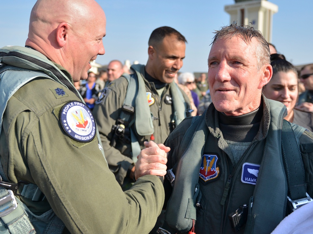 Gen. Carlisle logs final flight