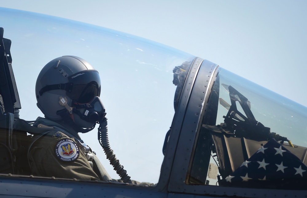 Gen. Carlisle logs final flight