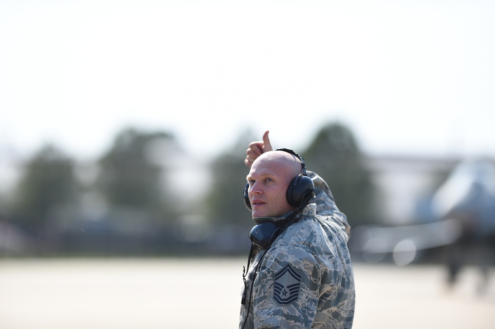 Gen. Carlisle logs final flight