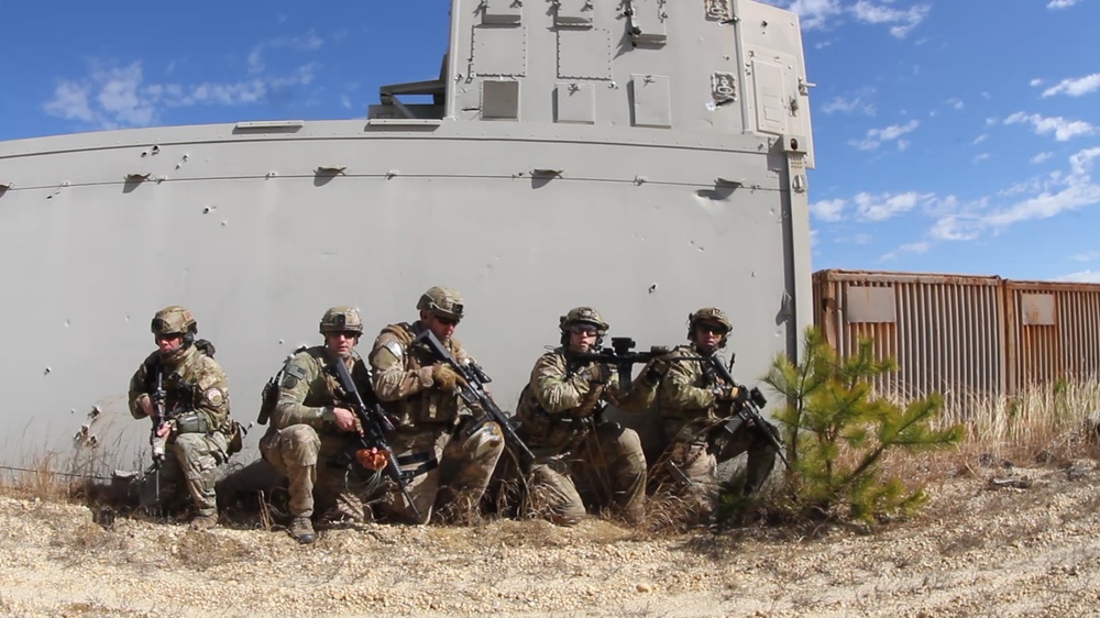 Air Guard TACP and EOD train at Warren Grove