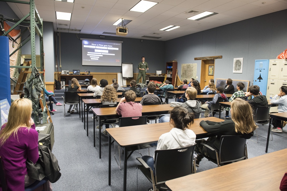 Fighter Pilots teach STEM: Kadena Middle Schoolers visit 18th Operations Support Squadron