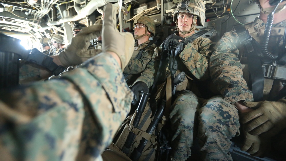 15th MEU demos proficiency with TRAP missions