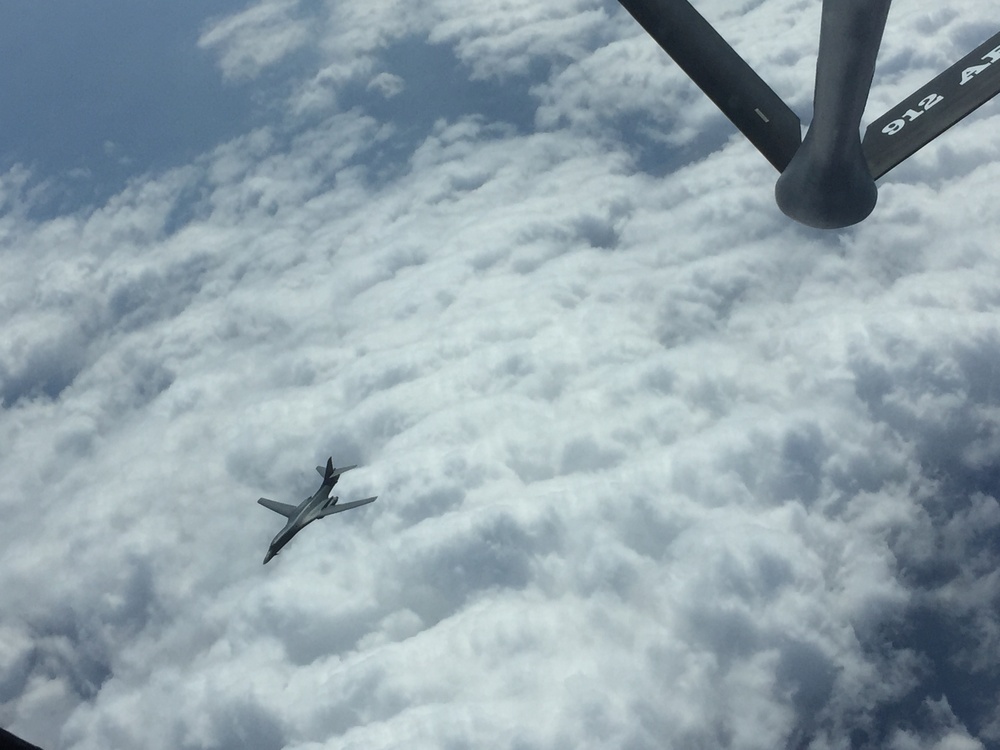 KC-135 Stratotanker flight over the Pacific Ocean