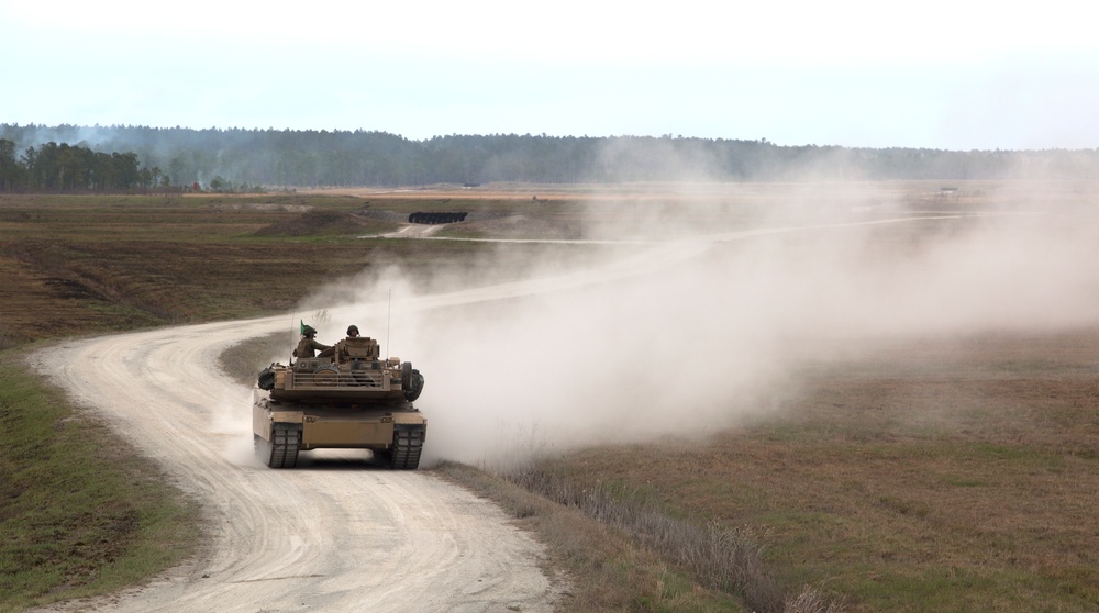 2nd Tanks conduct gunnery qualification