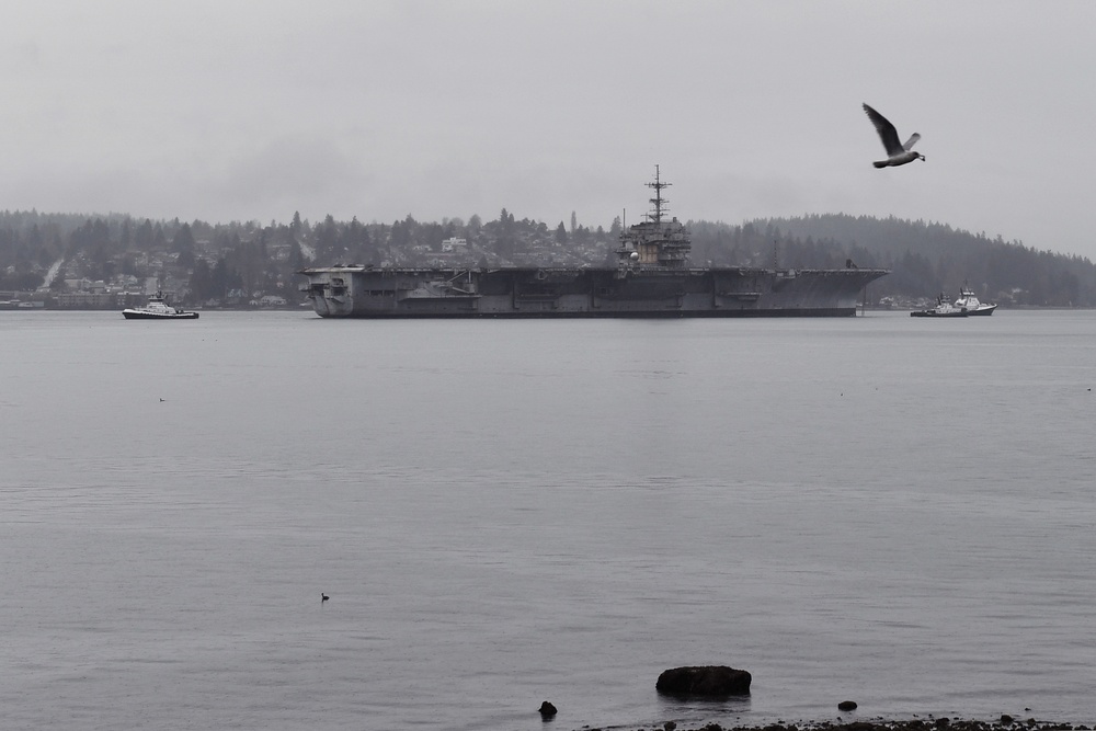 Decommissioned USS Independence Begins its Journey to Brownsville, Texas for Dismantling