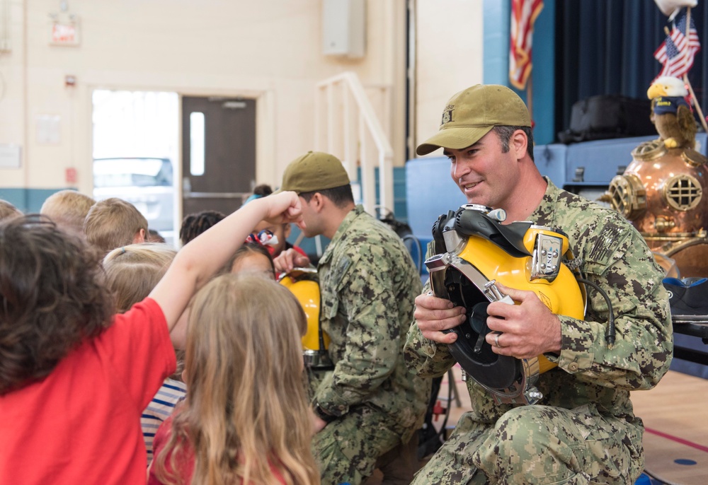 Navy Divers Visit Central Elementary School