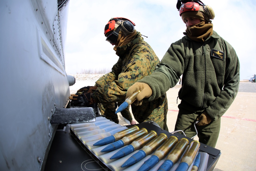 Snow or shine: HMLA-269 Marines take to the frigid skies