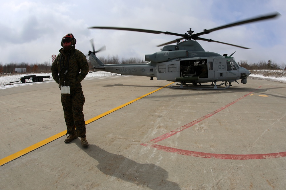 Snow or shine: HMLA-269 Marines take to the frigid skies