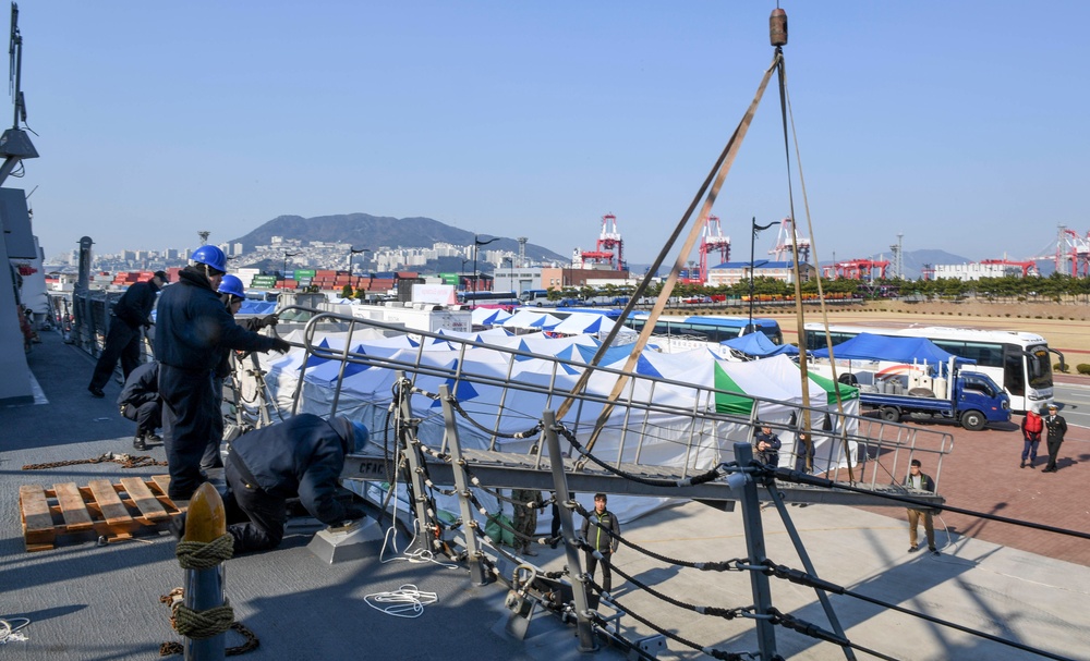 USS Wayne E. Meyer Arrives in Busan, Republic of Korea