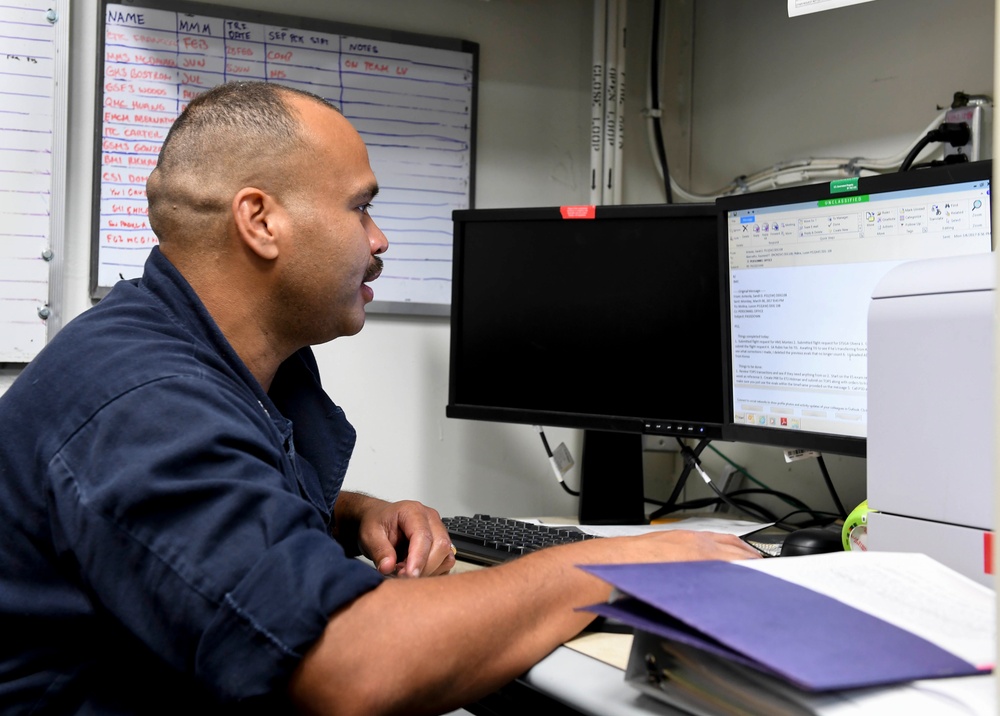 USS Wayne E. Meyer Sailors Prepare for Advancement Exam